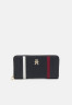 Tommy Hilfiger EMBLEM  Wallet space blue ЭМБЛЕМА кошелек космический синий