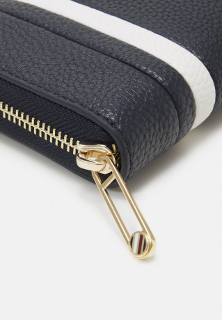 Tommy Hilfiger EMBLEM  Wallet space blue ЭМБЛЕМА кошелек космический синий