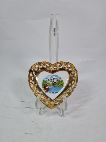 Тарелка декоративная винтажная RZ Austria в форме сердца с изображением Целль-ам-Зее, позолоченный ободок, фарфор, 10 х 9 см, Австрия, 1960-70гг.