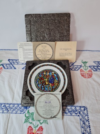 DE LIMOGES Коллекционные Тарелки "Мари-Анж" и "Рождественский Витраж: Волхвы Ведомые Звездой", сертификаты, 21 см, Франция