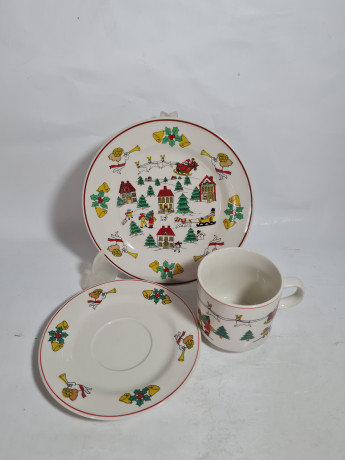 Набор для чая винажный GPK Royal Five Stars / Bischbergс с рождественским декором, чайное трио - 4 шт., фарфор, Германия, 1970-80гг.