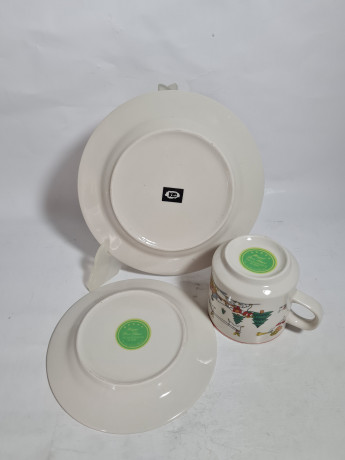 Набор для чая винажный GPK Royal Five Stars / Bischbergс с рождественским декором, чайное трио - 4 шт., фарфор, Германия, 1970-80гг.