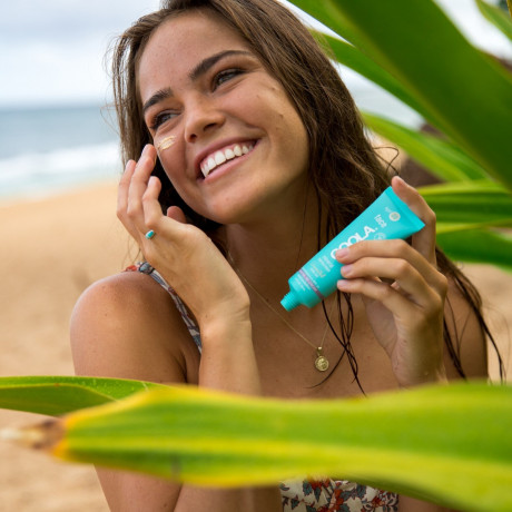 Coola FACE MATTE TINTED MOISTURIZER SPF 30 UNSCENTED  МАТОВЫЙ УВЛАЖНЯЮЩИЙ СРЕДСТВО ДЛЯ ЛИЦА SPF 30 БЕЗ ЗАПАХА