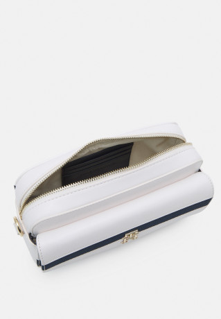 Tommy Hilfiger ICONIC TOMMY CAMERA BAG Across body bag breton stripes mix ICONIC TOMMY CAMERA BAG Сумка через плечо Сочетание бретонских полосок
