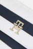 Tommy Hilfiger ICONIC TOMMY CAMERA BAG Across body bag breton stripes mix ICONIC TOMMY CAMERA BAG Сумка через плечо Сочетание бретонских полосок