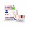 Nivea Vital Strahlender Teint Reichhaltige Tagespflege  Яркий сияющий цвет лица Насыщенный дневной уход