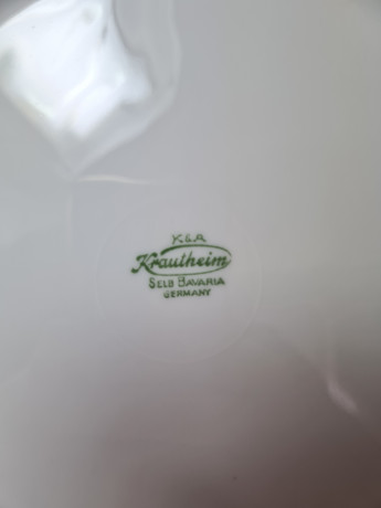 K&A Krautheim Selb Bavaria Фарфоровое сервировочное блюдо с цветочным рисунком и позолотой, 17,5см, Германия, 1960-70гг.