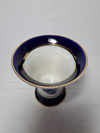 Royal Dux Tschechoslowakei Ваза для цветов с синим ободком и цветочным рисунком, 9,5см, Чехословакия, 1970-80гг.