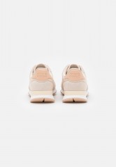 Nike Sportswear INTERNATIONALIST Sneaker low pearl white/bio beige/summit white INTERNATIONALIST Низкие кроссовки женские жемчужно-белый/био-бежевый/белая вершина