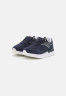 Tommy Hilfiger ELEVATED FEMININE RUNNER Trainers space blue ELEVATED FEMININE RUNNER — Кроссовки космический синий