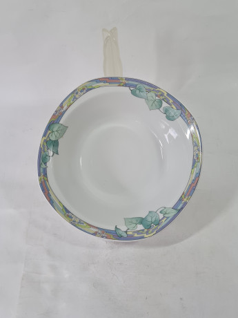 Миска сервировочная винтажная Winterling Kirchenlamitz / Maja с декором в пастельных тонах, фарфор, 21.5 см, Германия, 1960-70гг.