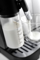 De'Longhi De'Longhi Kaffeevollautomat ECAM 290.61.SB, Vorbruh-Aroma-System  Полностью автоматическая кофемашина De'Longhi ECAM 290.61.SB, система ароматизации предварительного заваривания