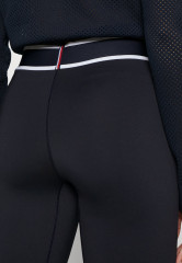 Tommy Hilfiger FITTED TAPE SHORT Leggings desert sky КОРОТКИЕ ОБЛЕГАЮЩИЕ ЛЕНТЫ Леггинсы небо пустыни