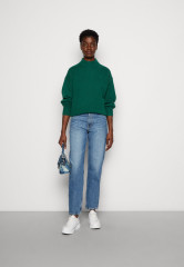 Tommy Hilfiger PUFF SLEEVE MOCK-NECK SWEATER Jumper prep green СВИТЕР С ПЛОСКИМ РУКАВОМ И ВЫРЕЗОМ Джемперы подготовка зеленый