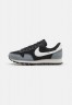 Nike Sportswear AIR PEGASUS 83 UNISEX Sneaker low black/phantom/cool grey AIR PEGASUS 83 UNISEX Низкие кроссовки женские черный/фантомный/холодный серый