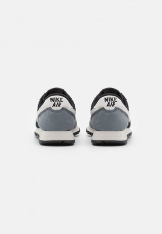 Nike Sportswear AIR PEGASUS 83 UNISEX Sneaker low black/phantom/cool grey AIR PEGASUS 83 UNISEX Низкие кроссовки женские черный/фантомный/холодный серый