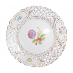 Meissen Meissen  'Neuer Ausschnitt - Blume 3 mitte bunt mit Goldrand' Teller mit Durchbruch 21 cm Мейсен "новая огранка - цветок 3 центр разноцветный с золотым ободком" тарелка с прорывом 21 см