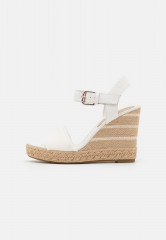 Tommy Hilfiger Wedge sandals ecru босоножки на танкетке экрю