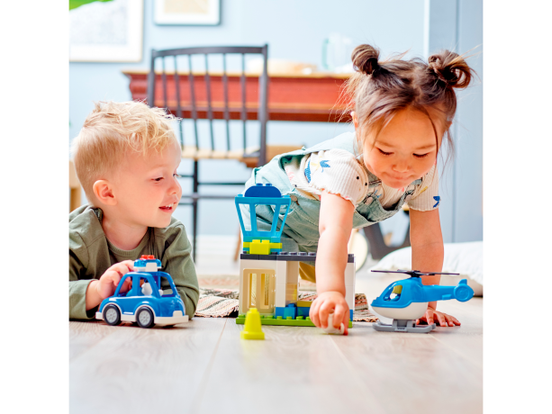 Lego Polizeistation mit Hubschrauber Полицейский участок с вертолетом