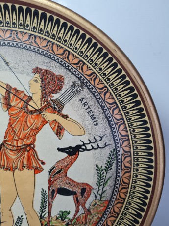 Тарелка декоративная винтажная Greece "Артемида. Лучники", коллекционная, 28,5 см, Греция, 1960-70гг.