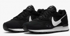 Nike Venture Runner Black EU 38, Кроссовки женские, черные, размер EU38/RU37