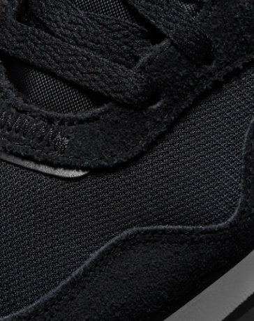 Nike Venture Runner Black EU 38, Кроссовки женские, черные, размер EU38/RU37