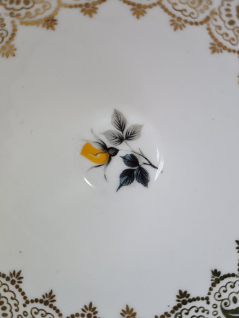 Чайное трио винтажное Winterling Schwarzenbach Bavaria с золотистым орнаментом, фарфор, Германия, 1970-80гг.