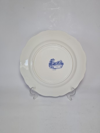 Sarreguemines Romantic France Набор Декоративных фарфоровых тарелок "Дом у пруда", 3 штуки, 25см, Франция, 1960-70гг.