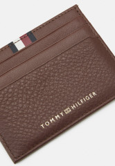 Tommy Hilfiger LEA HOLDER UNISEX Wallet dark chestnut LEA HOLDER UNISEX Бумажник темно-каштановый