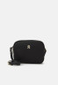 Tommy Hilfiger POPPY CROSSOVER Across body bag black POPPY CROSSOVER Сумка через плечо черный