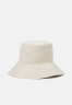 Tommy Hilfiger CONTEMPORARY BUCKET HAT Hat sugarcane СОВРЕМЕННАЯ ШЛЯПА-ВЕДРО Шляпа сахарный тростник