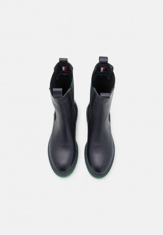 Tommy Hilfiger MONOCHROMATIC CHELSEA BOOT  Platform boots space blue MONOCHROMATIC CHELSEA BOOT Ботинки на платформе космический синий