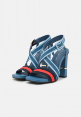Tommy Hilfiger HARDWARE BLOCK COMBO High heeled sandals blue coast HARDWARE BLOCK COMBO Босоножки на высоком каблуке голубое побережье