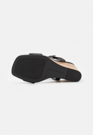 Tommy Hilfiger HARDWARE WEDGE  Clogs black АППАРАТНЫЙ КЛИН Сабо черный