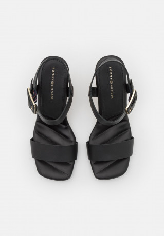 Tommy Hilfiger HARDWARE WEDGE  Clogs black АППАРАТНЫЙ КЛИН Сабо черный