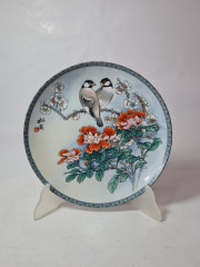 Художественная декоративная тарелка винтажная Imperial Jingdezhen Poreclain, Императорский фарфор, разноцветный декор "Две птички на ветке", 22 см, Китай, 1988г.