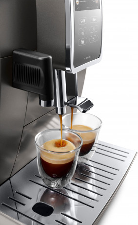 De'Longhi De'Longhi Kaffeevollautomat Dinamica Plus ECAM 370.95.T, 3 Benutzerprofile zum Speichern individueller Getrankeeinstellungen Полностью автоматическая кофемашина De'Longhi Dinamica Plus ECAM 370.95.T, 3 профиля пользователя для сохранения индиви