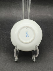 Блюдце винтажное Meissen, зеленый растительный декор, рифленый край, фарфор, 8 см, Германия, 1970-80гг.