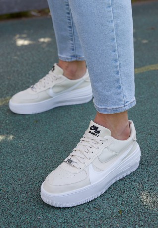 Nike Sportswear AIR FORCE 1 PLATFORM Sneaker low fossil/sail/summit white/black AIR FORCE 1 PLATFORM Низкие кроссовки женские ископаемый/парус/вершина белый/черный