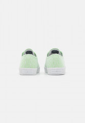 Tommy Hilfiger ESSENTIAL  Trainers seersucker/springlime ESSENTIAL Кроссовки Сирсакер / весенний лайм