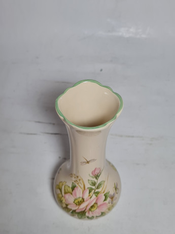 Ваза винтажная Royal Winton Staffor Dhire England, керамика с желто-розовым цветочным декором и светло-зеленой окантовкой, 13 x 6 см, Англия, 1960-70гг.