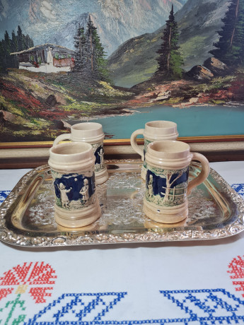 Набор пивных кружек винтажный W.Germany "Дети в саду", бежево-синий, керамика, 4 шт., 10 x 12 см, Германия, 1960-70гг.