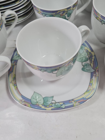 Сервиз чайный винтажный Winterling Kirchenlamitz / Maja с декором в пастельных тонах, фарфор, чайная пара - 9 шт., Германия, 1960-70гг.