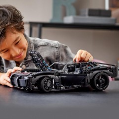 LEGO Technic 42127 BATMANS BATMOBIL ЛЕГО Бэтмен: Бэтмобиль