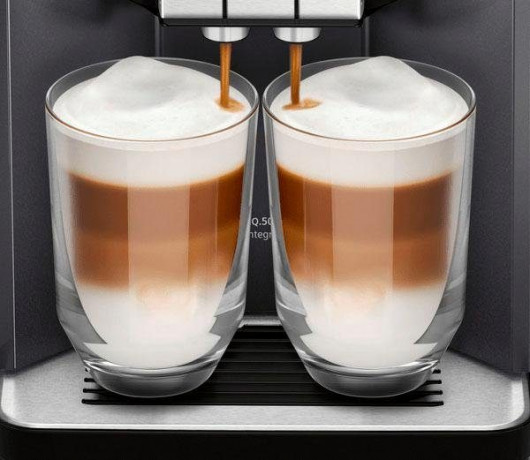 SIEMENS SIEMENS Kaffeevollautomat EQ.5 500 integral TQ505D09, einfache Bedienung, integrierter Milchbehalter, 2 Tassen gleichzeitig Полностью автоатическая кофемашина SIEMENS EQ.5 500 встроенная TQ505D09, простая в использовании, встроенный контейнер для