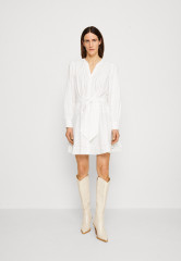 Tommy Hilfiger SHORT DRESS Shirt dress optic white КОРОТКОЕ ПЛАТЬЕ Платье-рубашка оптический белый