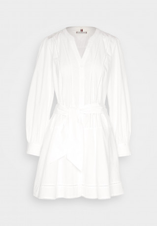 Tommy Hilfiger SHORT DRESS Shirt dress optic white КОРОТКОЕ ПЛАТЬЕ Платье-рубашка оптический белый