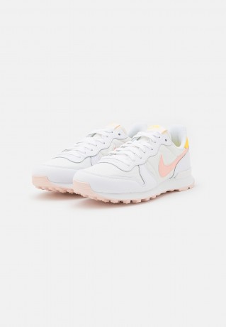 Nike Sportswear INTERNATIONALIST Sneaker low white/arctic orange/sail/orange pearl INTERNATIONALIST Низкие кроссовки женские белый/арктический апельсин/парус/оранжевый жемчуг