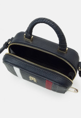 Tommy Hilfiger EMBLEM TRUNK CORP Across body bag space blue EMBLEM TRUNK CORP — Сумка через плечо космический синий
