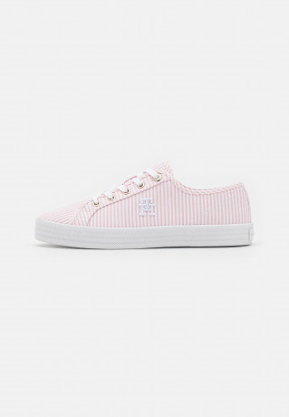 Tommy Hilfiger ESSENTIAL  Trainers seersucker/soothing pink ESSENTIAL Кроссовки Сирсакер/успокаивающий розовый